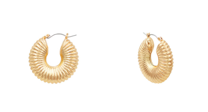 Medium Ribbed Puff Hoop Earrings
