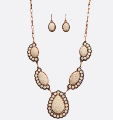 Western Teardrop Necklace
